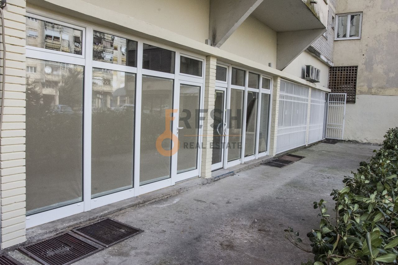 Poslovni prostori, sređeni, 33m2, Lepa Kata, Prodaja - 1 Poslovni prostori, sređeni, 33m2, Lepa Kata, Prodaja - 1