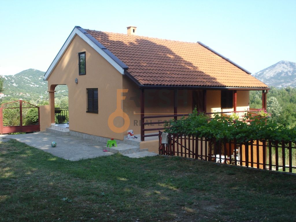 Kamena kuća, 120m2, Plac 5000m2, Cetinje, Ljubotinj, Prodaja - 1 Kamena kuća, 120m2, Plac 5000m2, Cetinje, Ljubotinj, Prodaja - 1