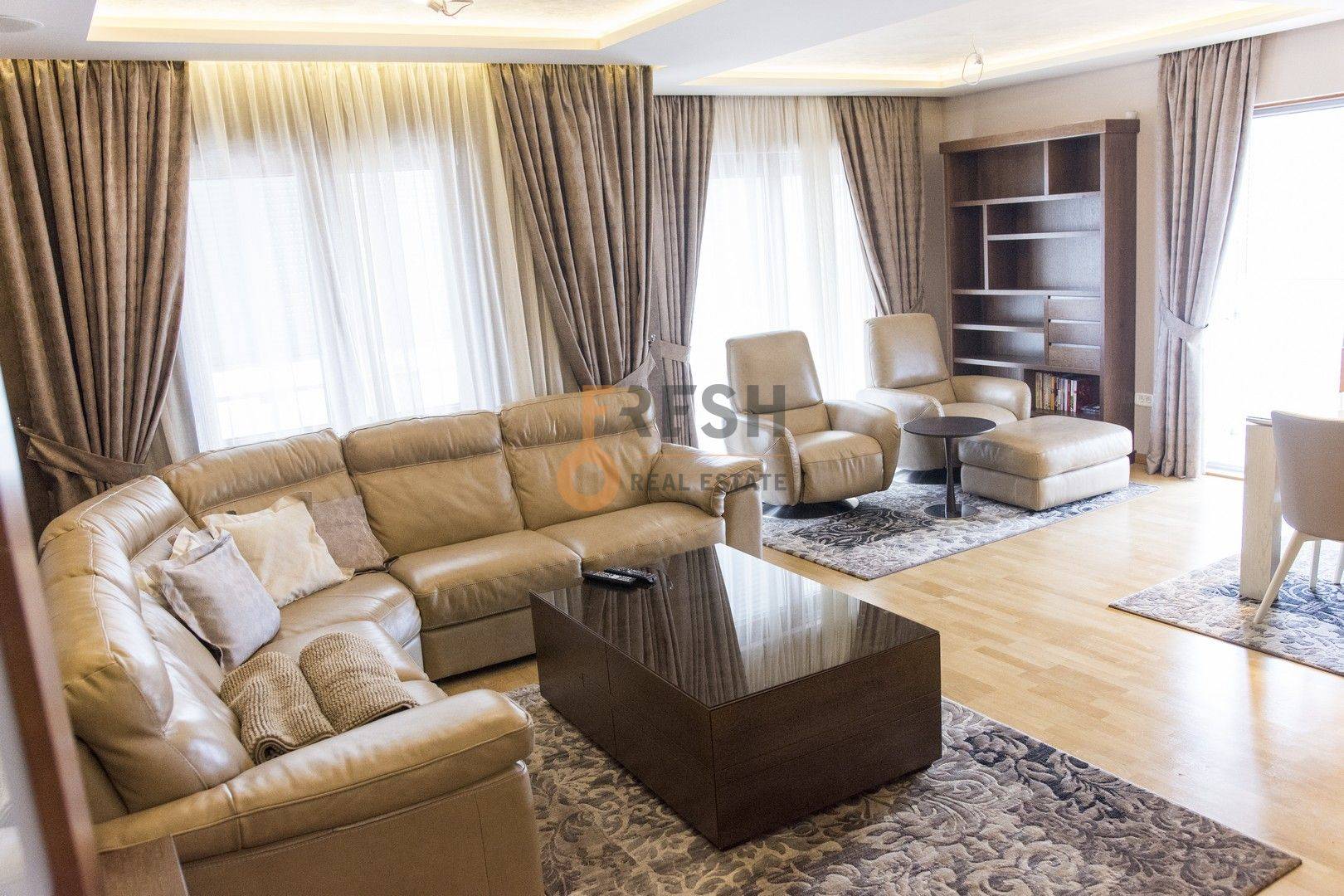 Lux namješten trosoban stan, 120m2, Tološki apartmani, Izdavanje - 1 Lux namješten trosoban stan, 120m2, Tološki apartmani, Izdavanje - 1