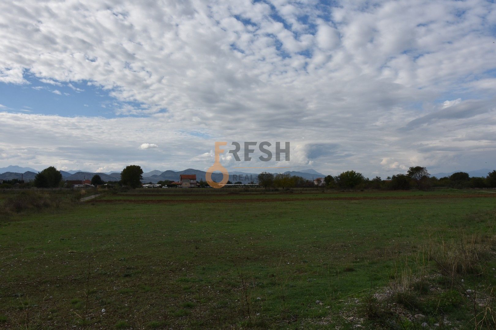 Plac, 2650m2, Golubovci, Zeta, Prodaja - 1 Plac, 2650m2, Golubovci, Zeta, Prodaja - 1