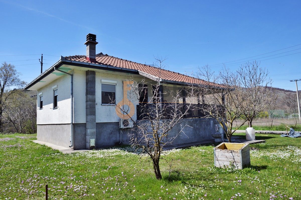 Kuća, 200 m2 na kultivisanom placu od 1860 m2, Rogami, Prodaja - 1