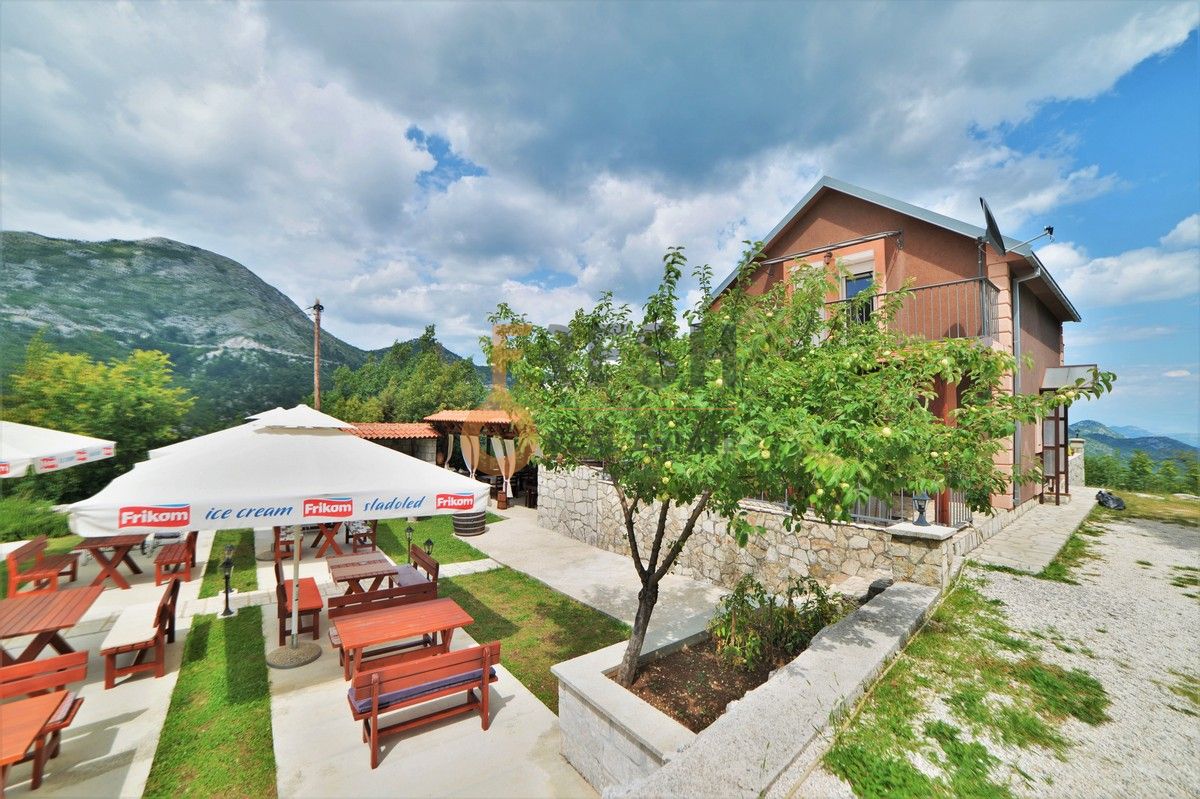 Kuća i restoran sa apartmanom, 104 m2, Cetinje, Izdavanje - 1 Kuća i restoran sa apartmanom, 104 m2, Cetinje, Izdavanje - 1