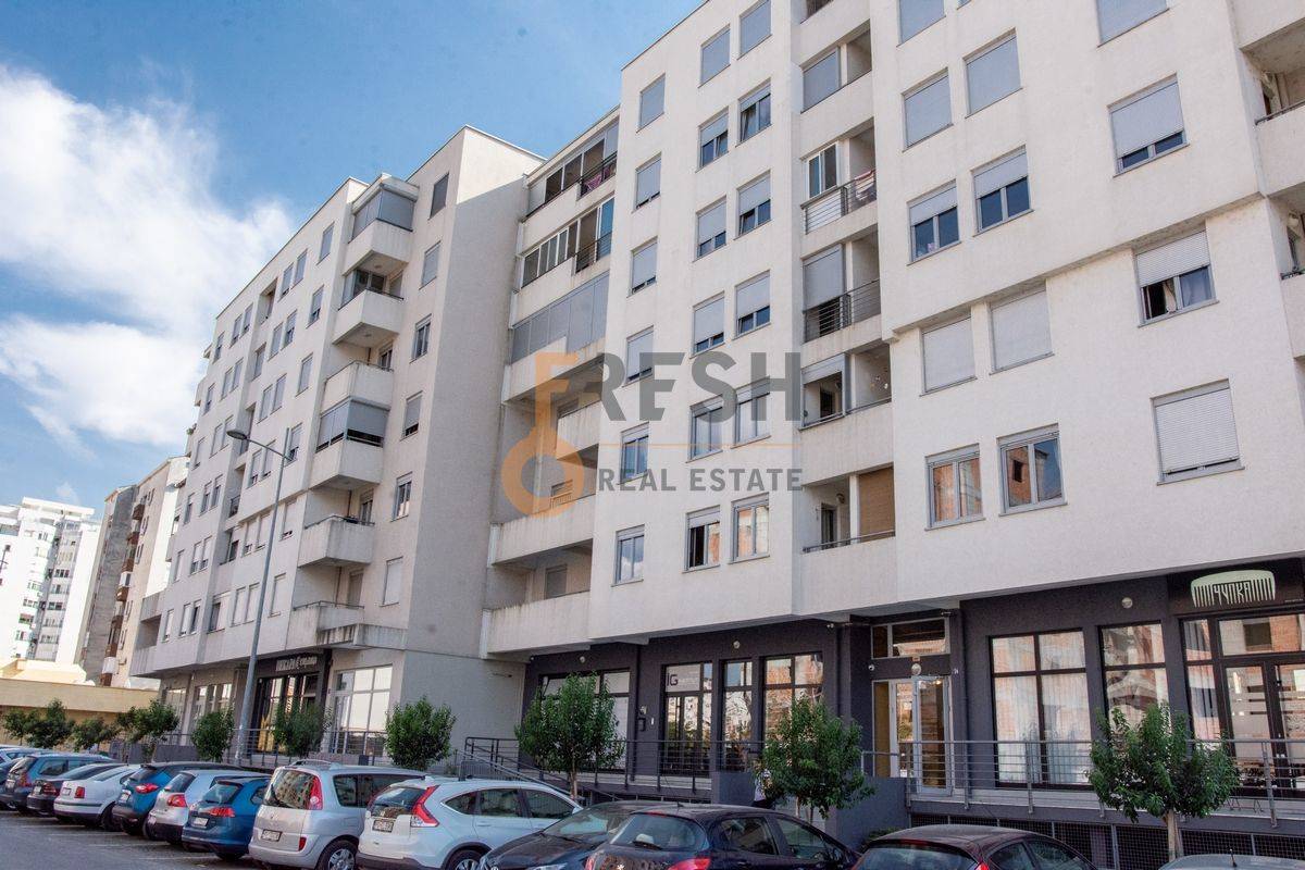 Poslovni prostor, 125m2, Blok IX, izdavanje - 1
