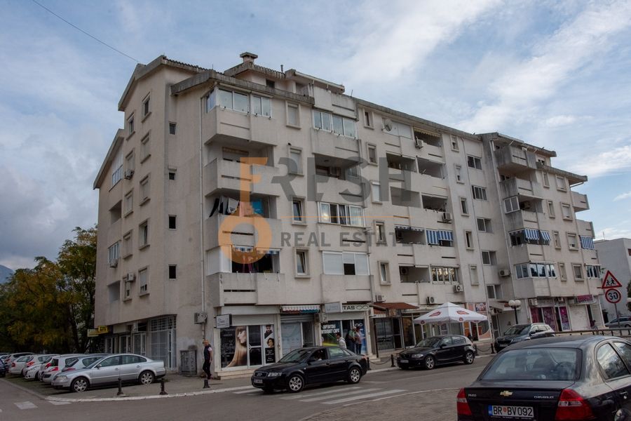 Dvosoban namješten stan, 80m2, Bar, Prodaja - 1 Dvosoban namješten stan, 80m2, Bar, Prodaja - 1