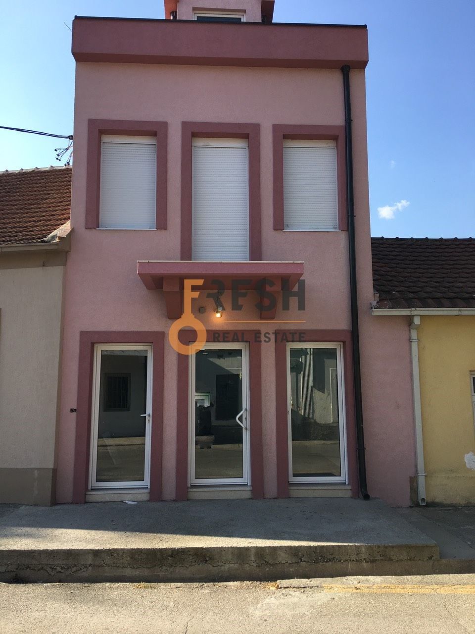 Poslovni prostor, 54m2, Danilovgrad, Izdavanje - 1 Poslovni prostor, 54m2, Danilovgrad, Izdavanje - 1