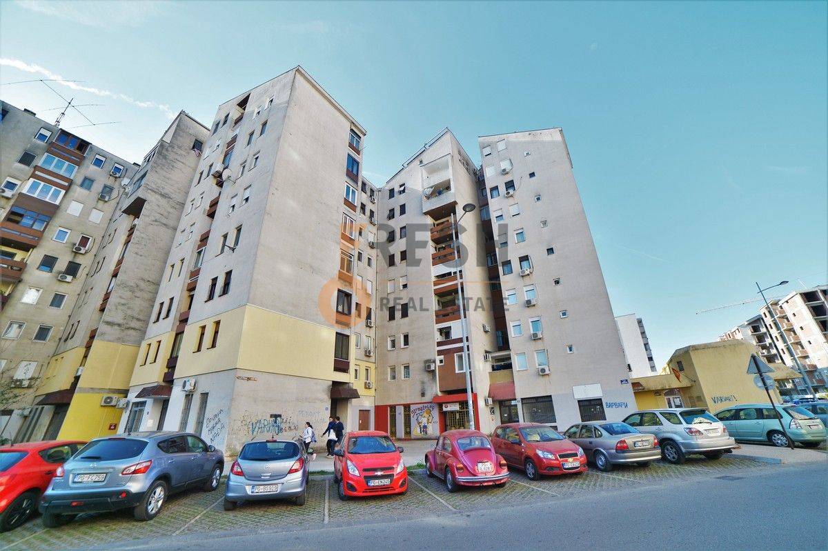 Trosoban stan, 95m2, Blok 6, Prodaja - 1 Trosoban stan, 95m2, Blok 6, Prodaja - 1
