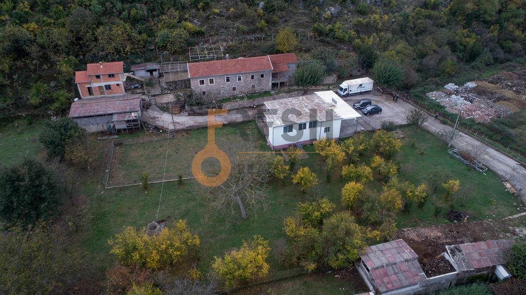 Poslovni prostor (klanica), 120m2, Bar, Izdavanje - 1 Poslovni prostor (klanica), 120m2, Bar, Izdavanje - 1