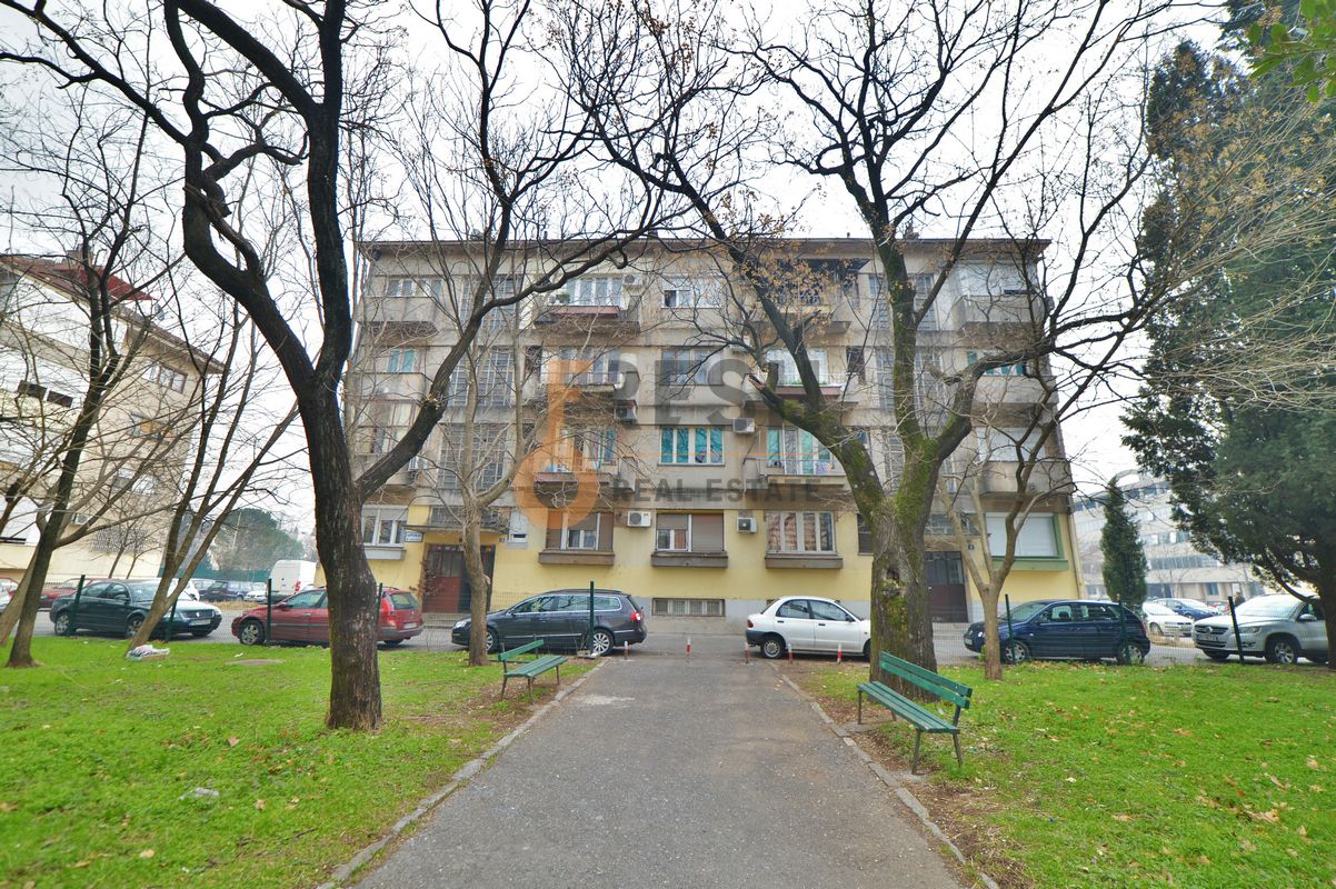 Jednosoban stan, 36m2 + 6m2 terase, Preko Morače, Prodaja - 1