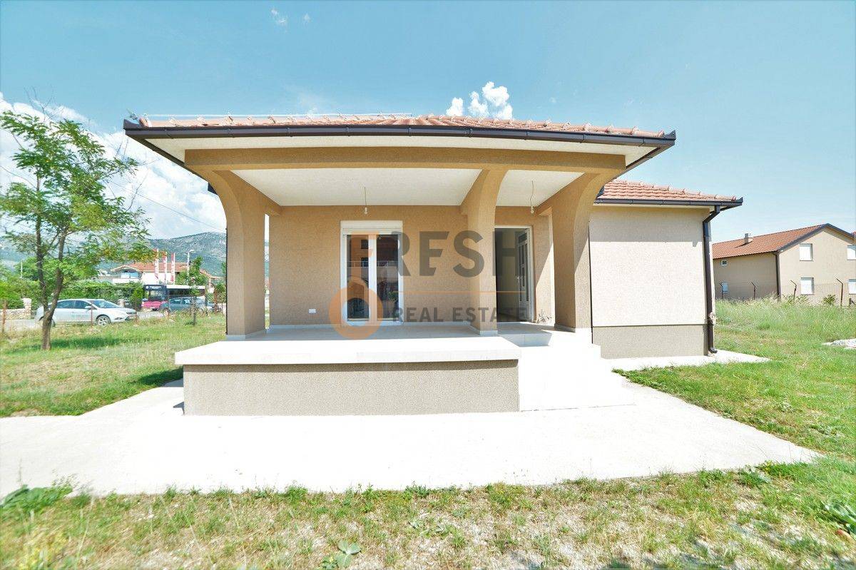 Kuća, 103m2, Zlatica, Izdavanje - 1 Kuća, 103m2, Zlatica, Izdavanje - 1