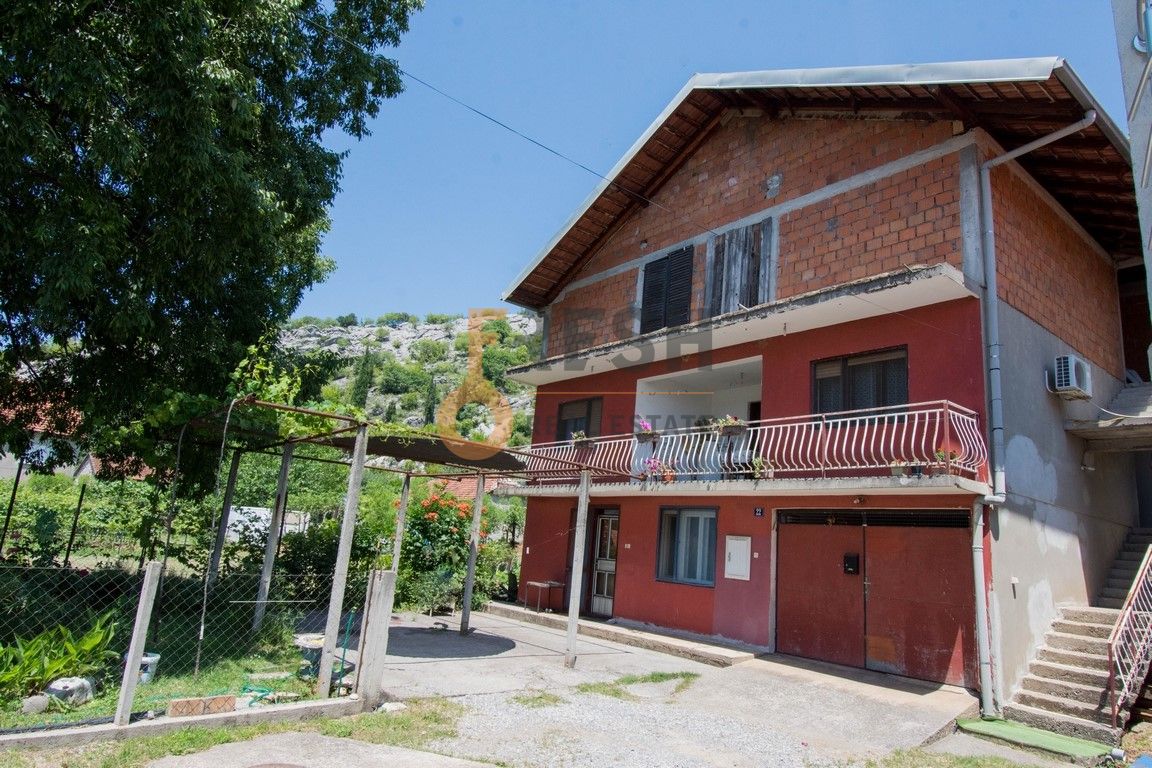 Kuća, 400m2, Donja Gorica, Prodaja - 1 Kuća, 400m2, Donja Gorica, Prodaja - 1