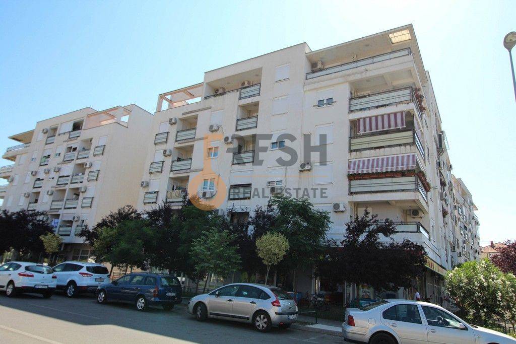 Dvosoban stan, 58m2, Blok 9, Prodaja - 1