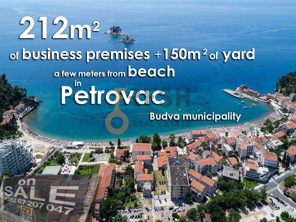 Petrovac, poslovno stambeni prostor 212m2  +  dvorište 990m2 na par metara od mora - 1