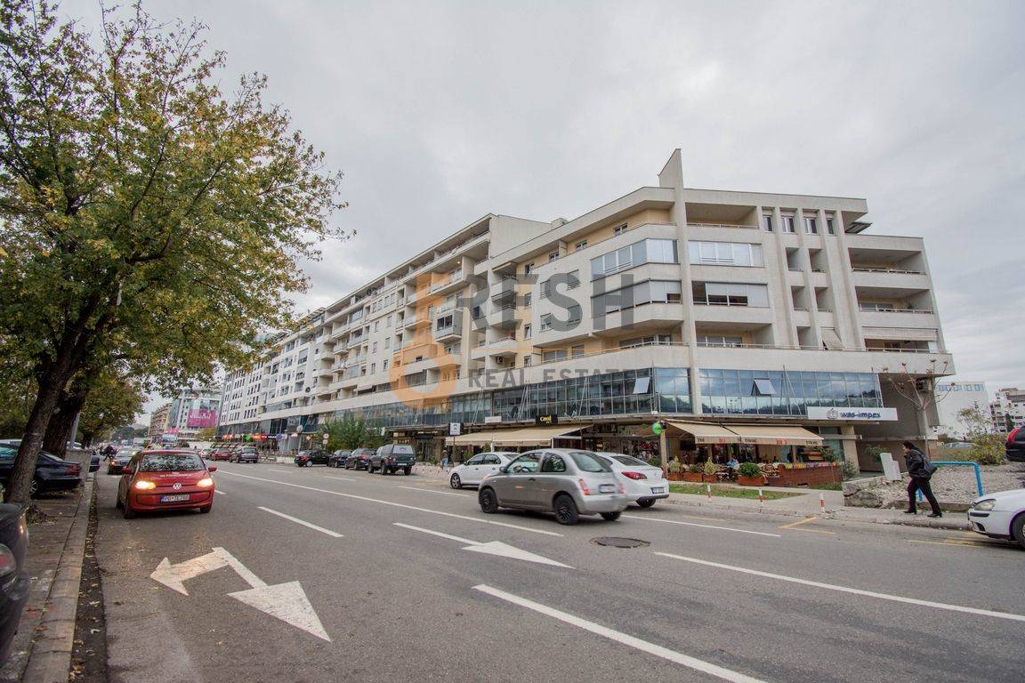 Trosoban nenamješten stan, 95m2, Preko Morače, Izdavanje - 1 Trosoban nenamješten stan, 95m2, Preko Morače, Izdavanje - 1