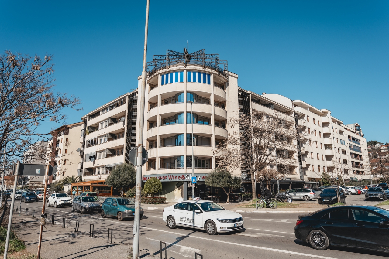 Lux trosoban stan, 127m2, Preko Morače, Prodaja 1