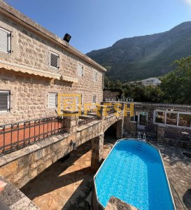 Vila, 300m2, Reževići-Budva, Prodaja - 1