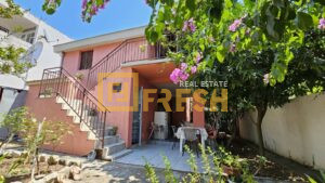 Kuća, 140m2, na placu 333m2, Sutomore, Prodaja - 1