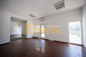 Poslovni prostor, 140m2, Preko Morače, Izdavanje - 1
