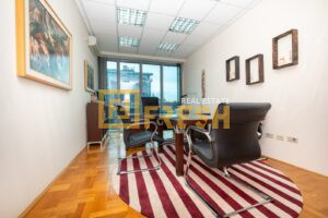 Poslovni prostor, 78m2, Preko Morače, Izdavanje - 1