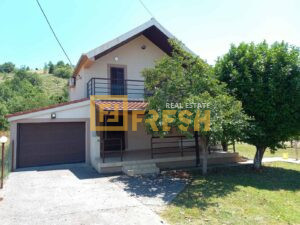Kuća, 145m2, na placu 1900m2, Tuzi, Izdavanje - 1