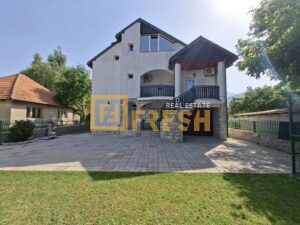 Kuća, 310m2, Kolašin, Prodaja 1