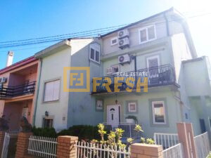 Kuća, 300m2, Zabjelo, Prodaja - 1