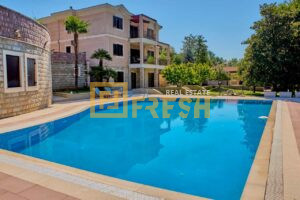 Lux vila, 300m2, Zagorič, Izdavanje - 1
