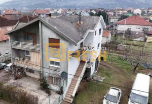 Kuća, cca 350m2, na placu cca 1400m2, Zlatica, Prodaja - 1
