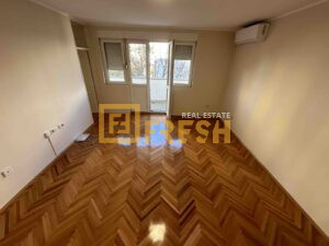 Dvosoban nenamješten stan, 89m2, Centar, Izdavanje - 1