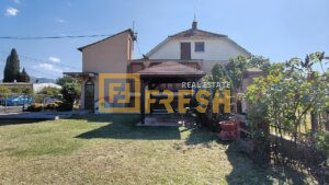 Kuća 184m2, plac 334m2, Podgorica - Masline, Prodaja 1