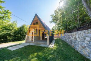 Kuća 60 m2 na placu 1236 m2, Kolašin, prodaja - 1